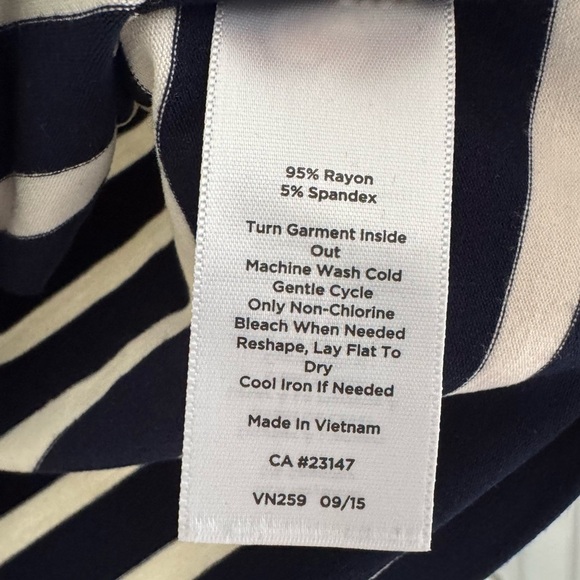 NWT Talbots Navy White Stripe V-Neck Top 3/4 Sleeve Stretch Knit Nautical Med - Picture 4 of 6